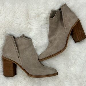 Dolce Vita Suede Taupe Ankle Booties Size 10